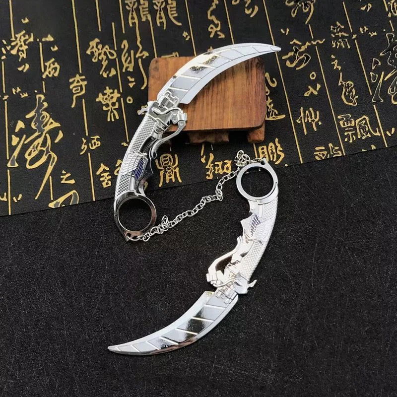 Attack on Titan 22cm sword - Senpai Attire