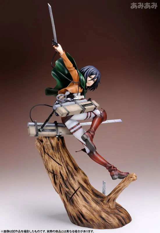 Attack on Titan Very Cool Levi Action Figure - Senpai Attire